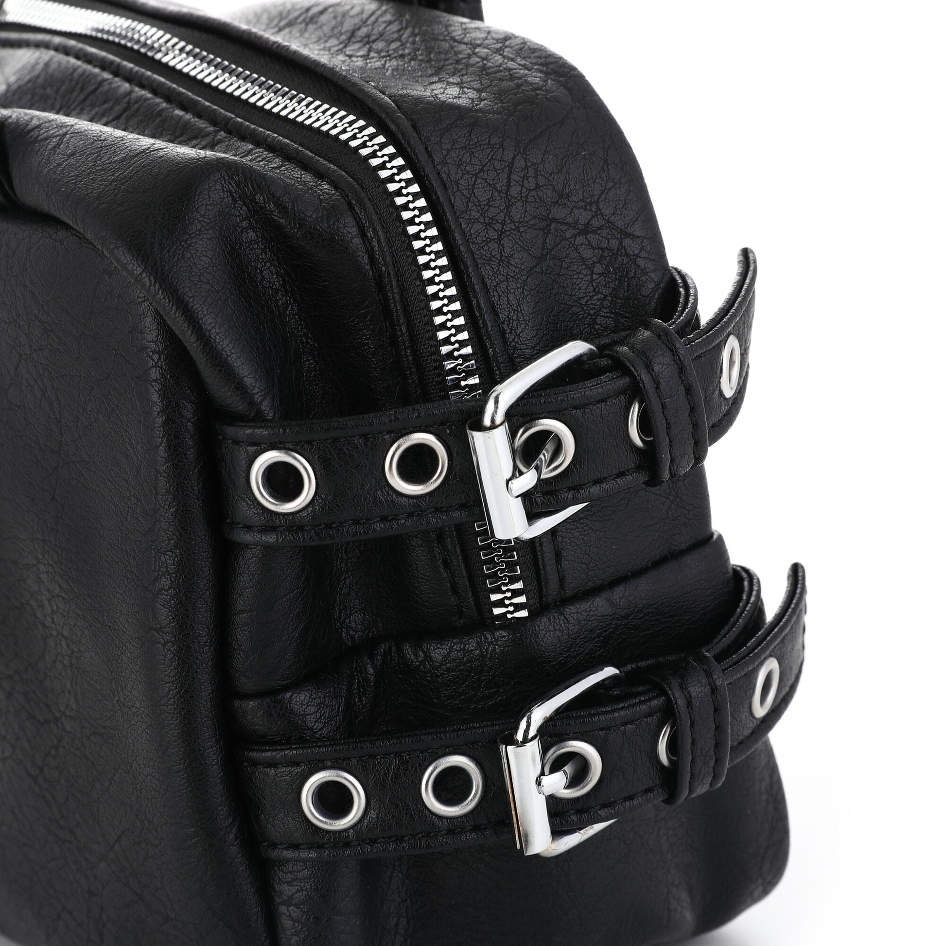 Buckle Shoulder Bag - rits detail