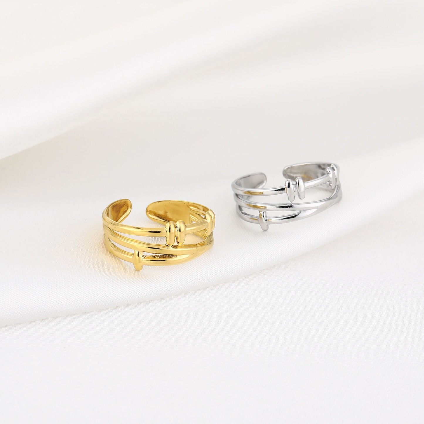 Triple Band Barbed Ring Gold - productfoto