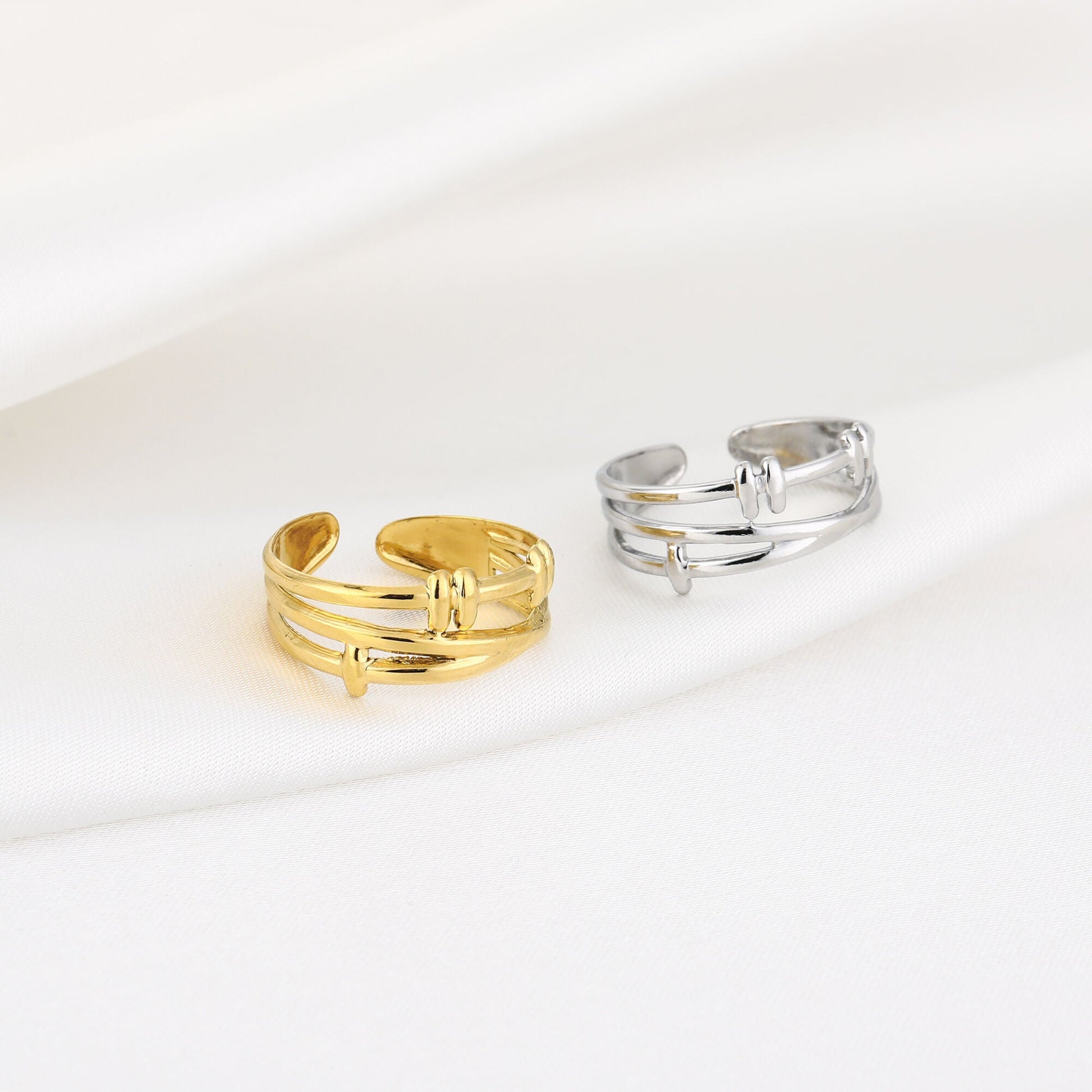 Triple Band Barbed Ring Gold - productfoto